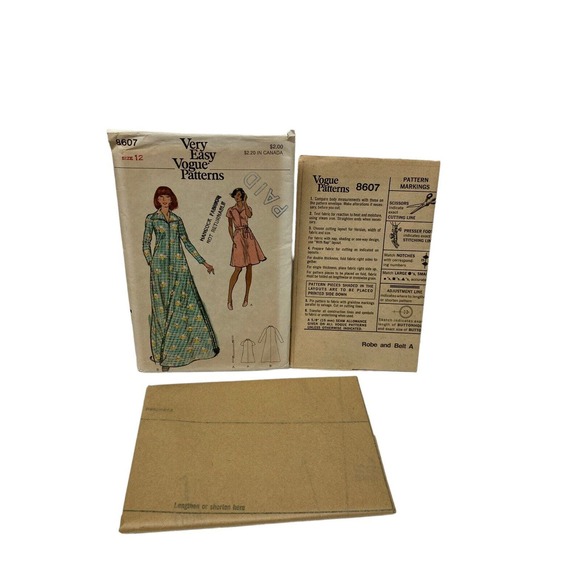 Very Easy Vogue 8607 Misses Tent Shaped Robe Sewing Pattern Size 12 - Picture 4 of 6